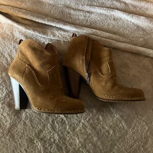 Frye booties size 9M